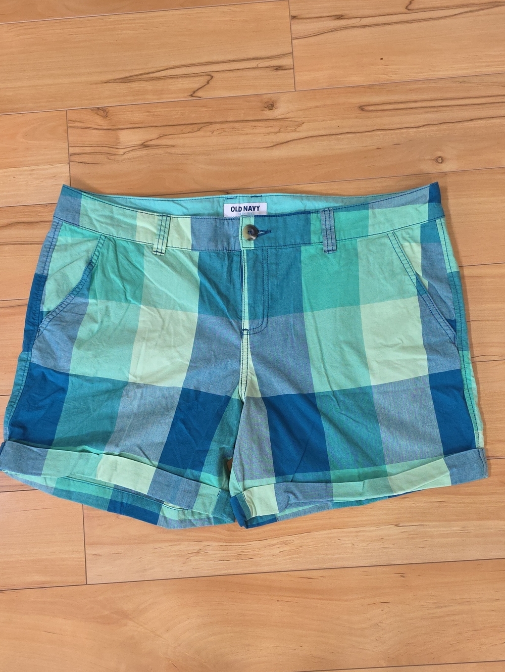 Old Navy Blue & Green Plaid Cuffed Shorts Size 16